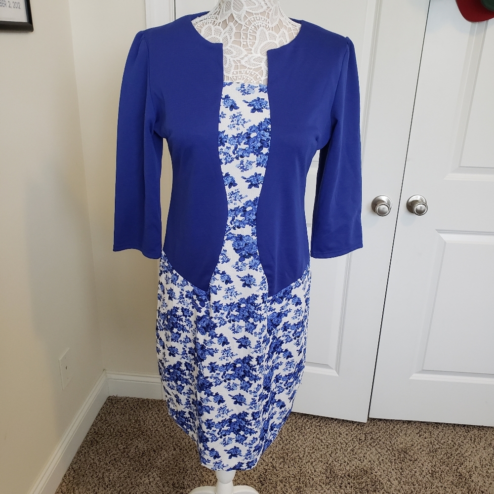 Beautiful royal blue dress with center print